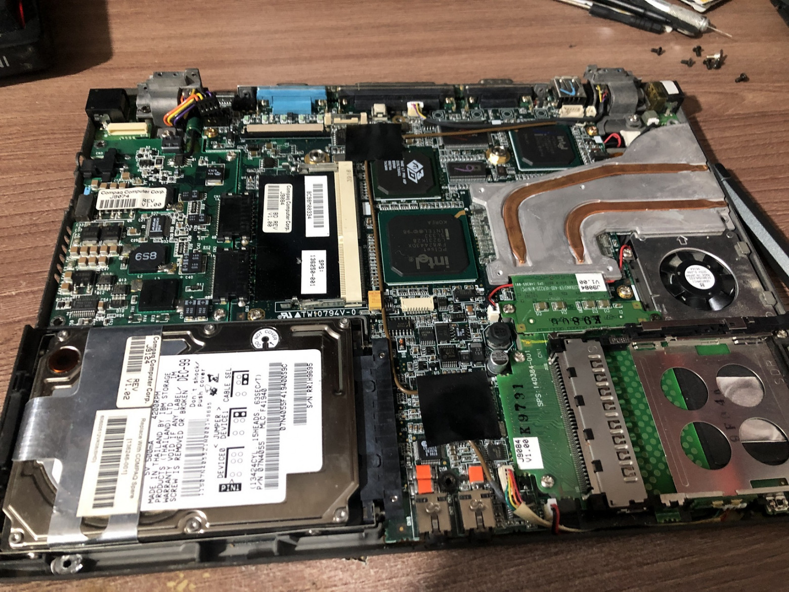 Инженерное чудо Compaq'а из 90-х… - 12