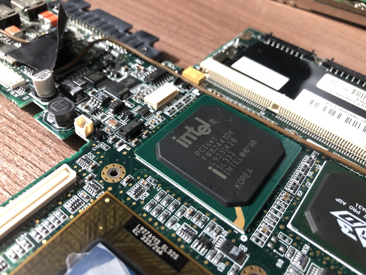 Инженерное чудо Compaq'а из 90-х… - 14