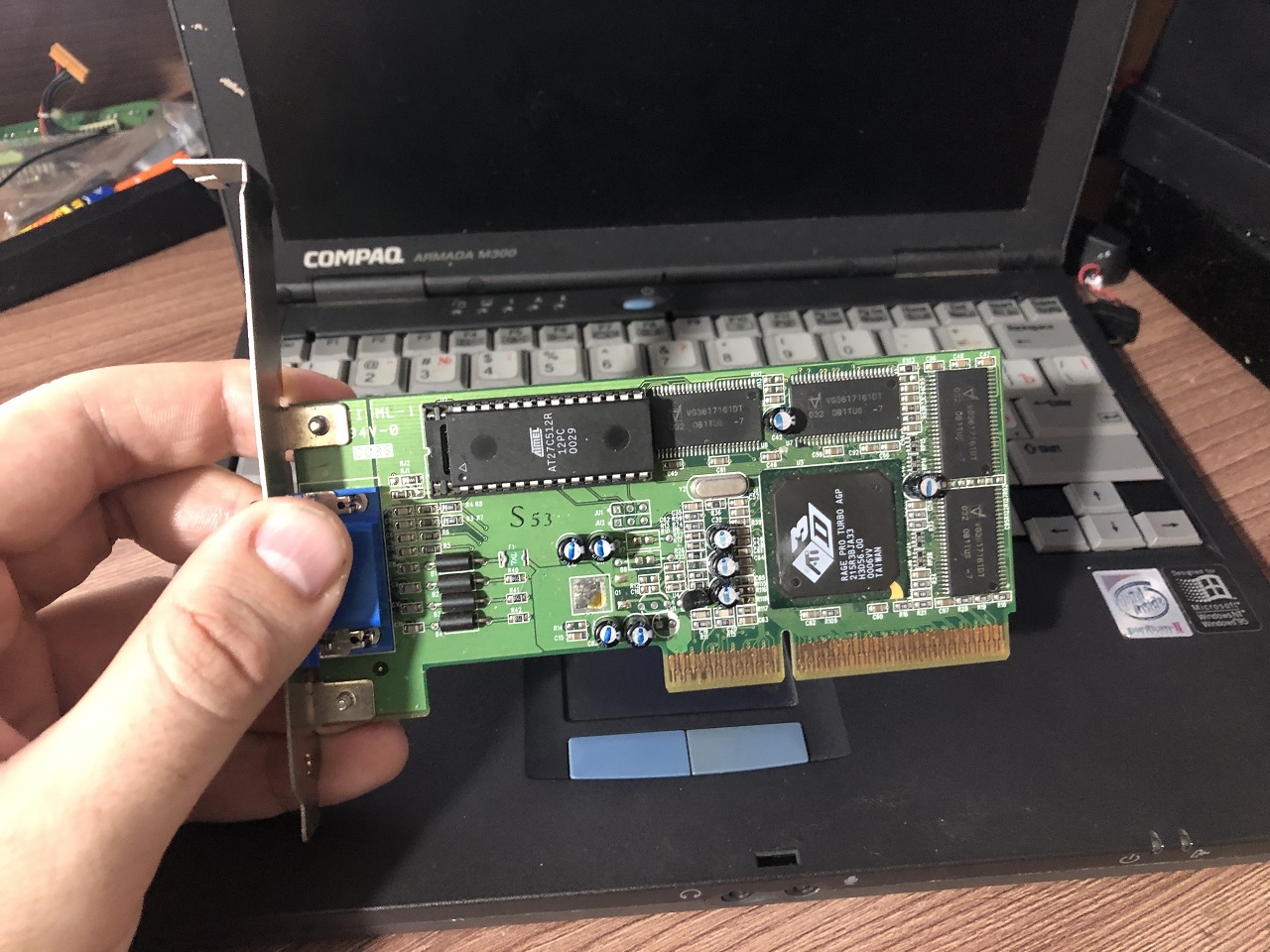 Брат этого GPU стоит в M300!