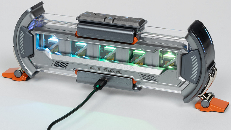 Задняя панель часов. Источник.