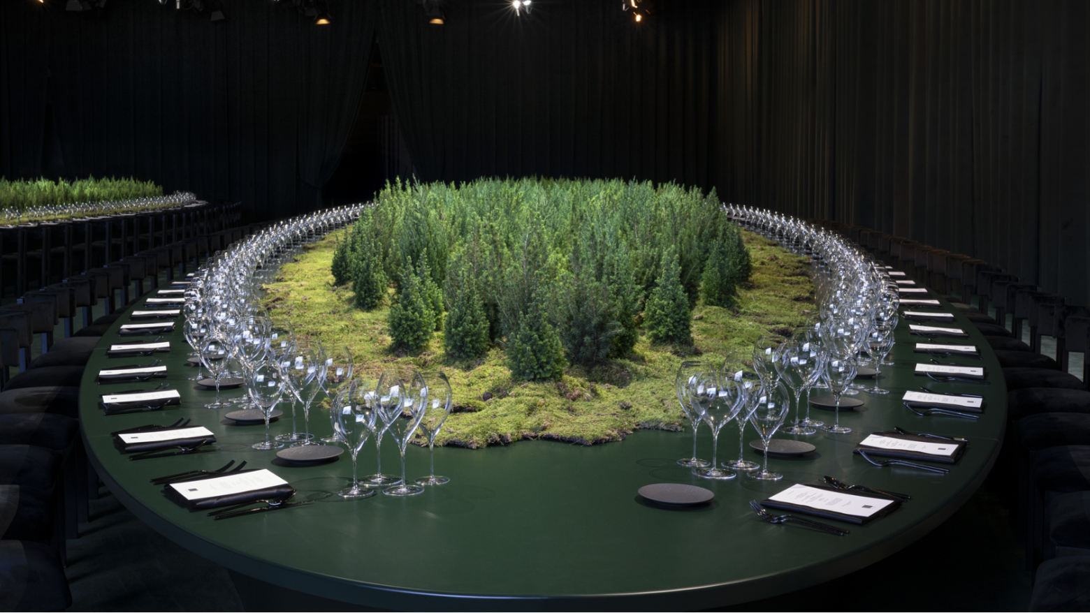 10 примеров впечатляющего оформления брендовых ужинов - 6