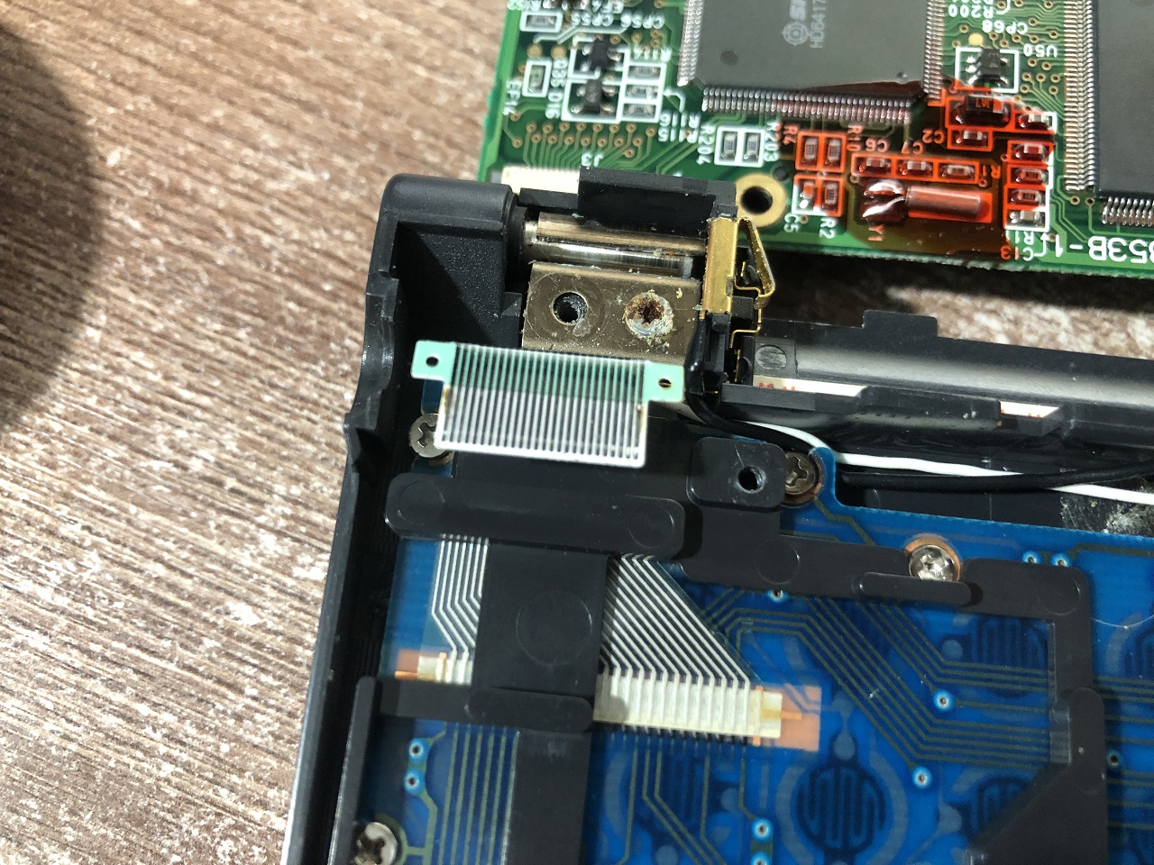 Дорожки графитовые, это не блики :)