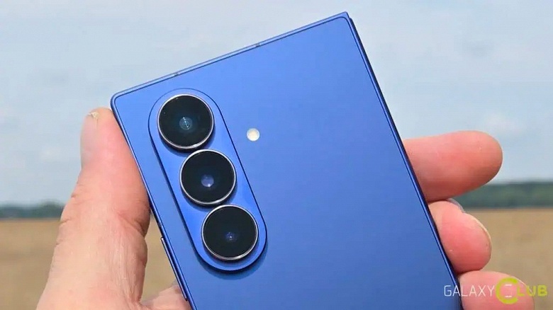 Samsung Galaxy Z Fold8 получит как минимум две улучшенные камеры основного блока из трёх относительно Fold7