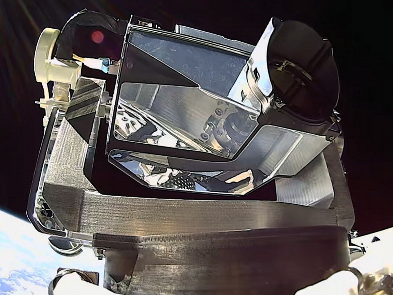 Выброс аргона и потеря управления: запуски спутников Starlink заморожены из-за &laquo;аномалии&raquo; на орбите