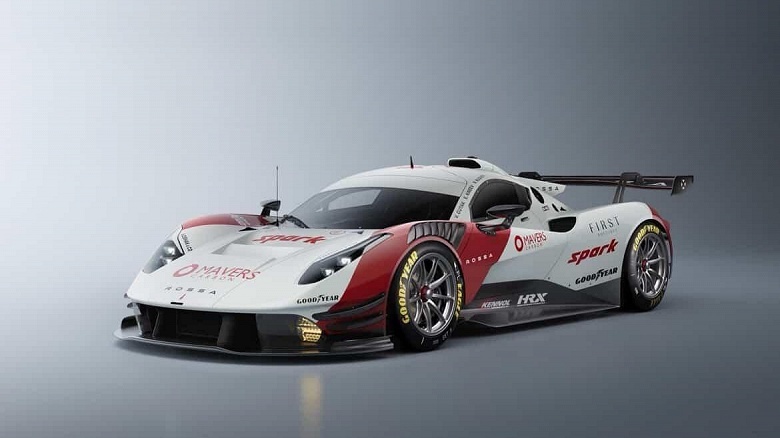 800 л.с. и 380 км/ч. Российский суперкар Rossa показали на живых фото