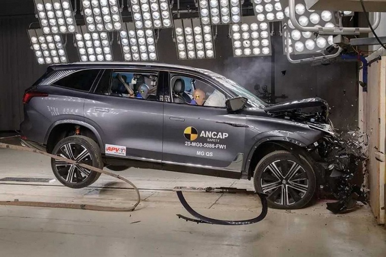 Прототип флагманского «Москвича М90» разбили в краш-тесте. Кроссовер MG QS прошёл испытания ANCAP - 1 Прототип флагманского «Москвича М90» разбили в краш-тесте. Кроссовер MG QS прошёл испытания ANCAP