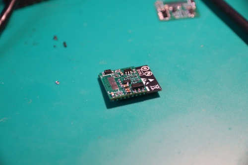 Ёлочная игрушка, на которой запустили Doom - 4 Ёлочная игрушка, на которой запустили Doom - 4