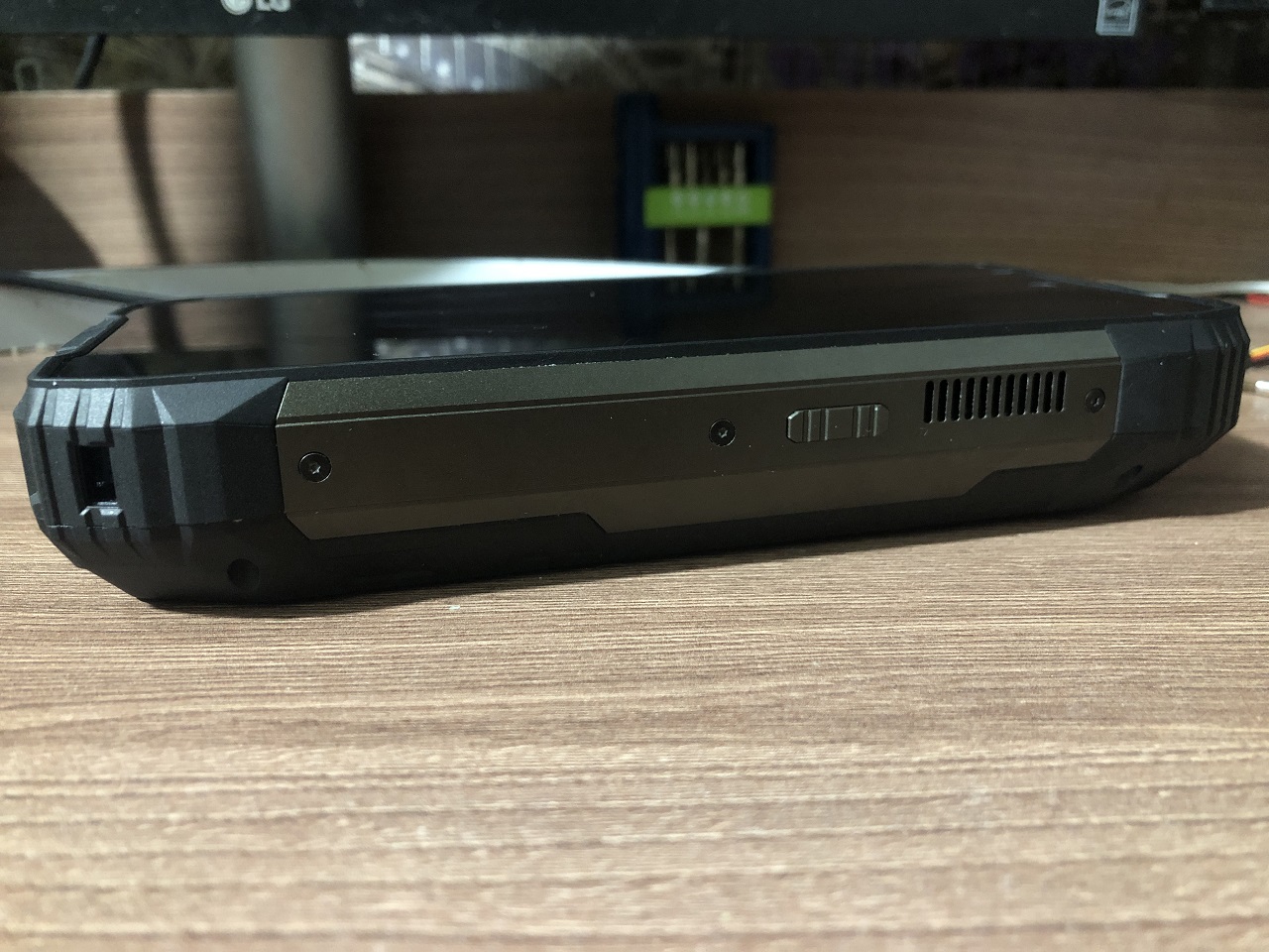 Blackview Xplore 2 Projector — броневик с аккумулятором 20Ач и… проектором - 10 Blackview Xplore 2 Projector — броневик с аккумулятором 20Ач и… проектором - 10