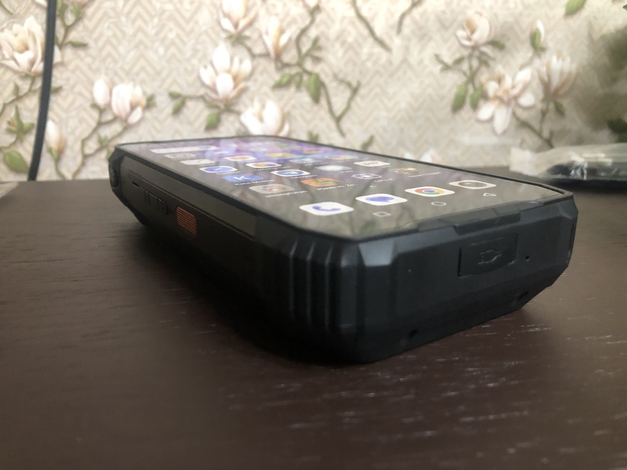 Blackview Xplore 2 Projector — броневик с аккумулятором 20Ач и… проектором - 13 Blackview Xplore 2 Projector — броневик с аккумулятором 20Ач и… проектором - 13