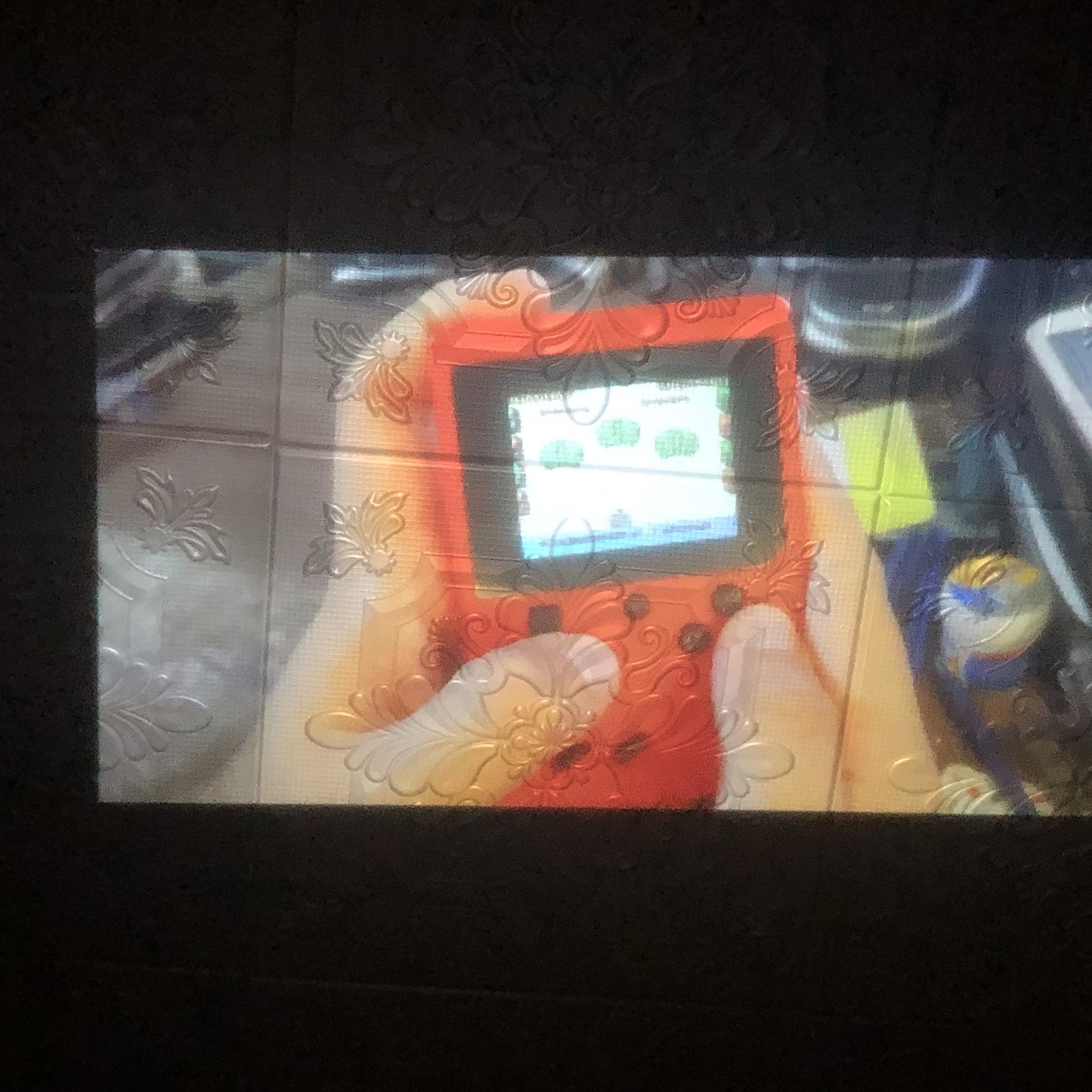 Теперь можно смотреть мой канал YouTube на потолке :)