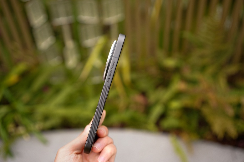 Чёрный Xiaomi 17 Ultra Leica Edition показали вживую со всех сторон после презентации