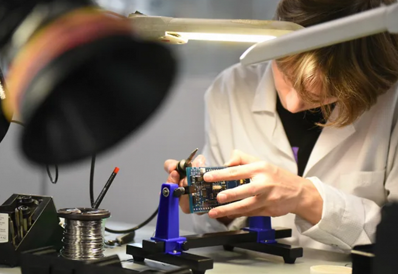 Продукцию «с российскими корнями» хотят взять под жесткий контроль: Минпромторг предлагает дополнительные внеплановые проверки электроники - 1 Продукцию «с российскими корнями» хотят взять под жесткий контроль: Минпромторг предлагает дополнительные внеплановые проверки электроники