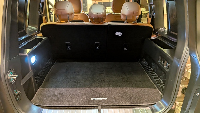 В России представили гибридный внедорожник iCaur с чертами Land Rover и Land Cruiser. Машину специально дорабатывают для российского рынка, продажи &mdash; в 2026 году