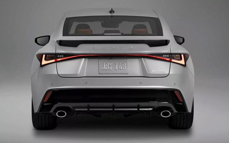 Lexus IS 2026 представлен в США: плюс 5000 долларов, минус 4- и 8-цилиндровый моторы