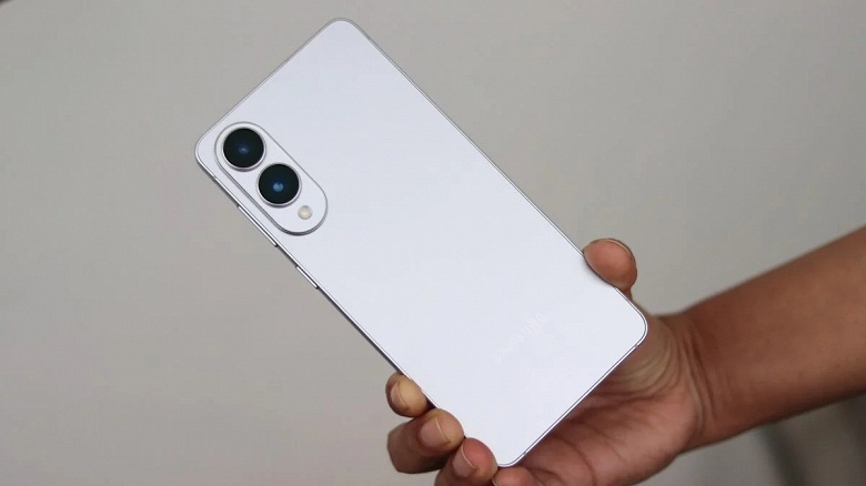 Samsung испытывает трудности с установлением цен на флагманские смартфоны Galaxy S26