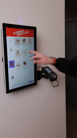 Без интернета, Bluetooth, стикеров и лишних приложений: МТС запускает бесконтактную оплату с помощью iPhone и Apple Watch с баланса телефона