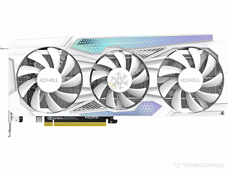 Одна из самых больших GeForce RTX 5060, при этом с короткой и странно обрезанной печатной платой. Представлена Inno3D RTX 5060 iChill