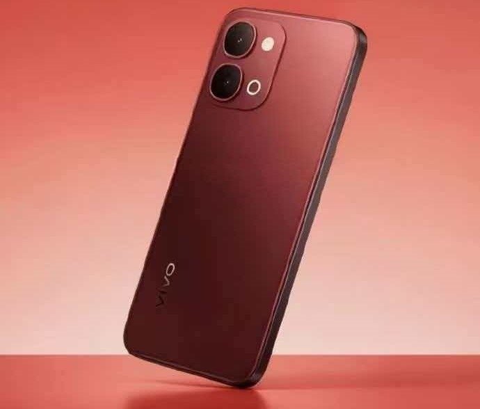 120 Гц, большой аккумулятор на 7200 мАч, 50 Мп, NFC, недорого. Представлен Vivo Y500i