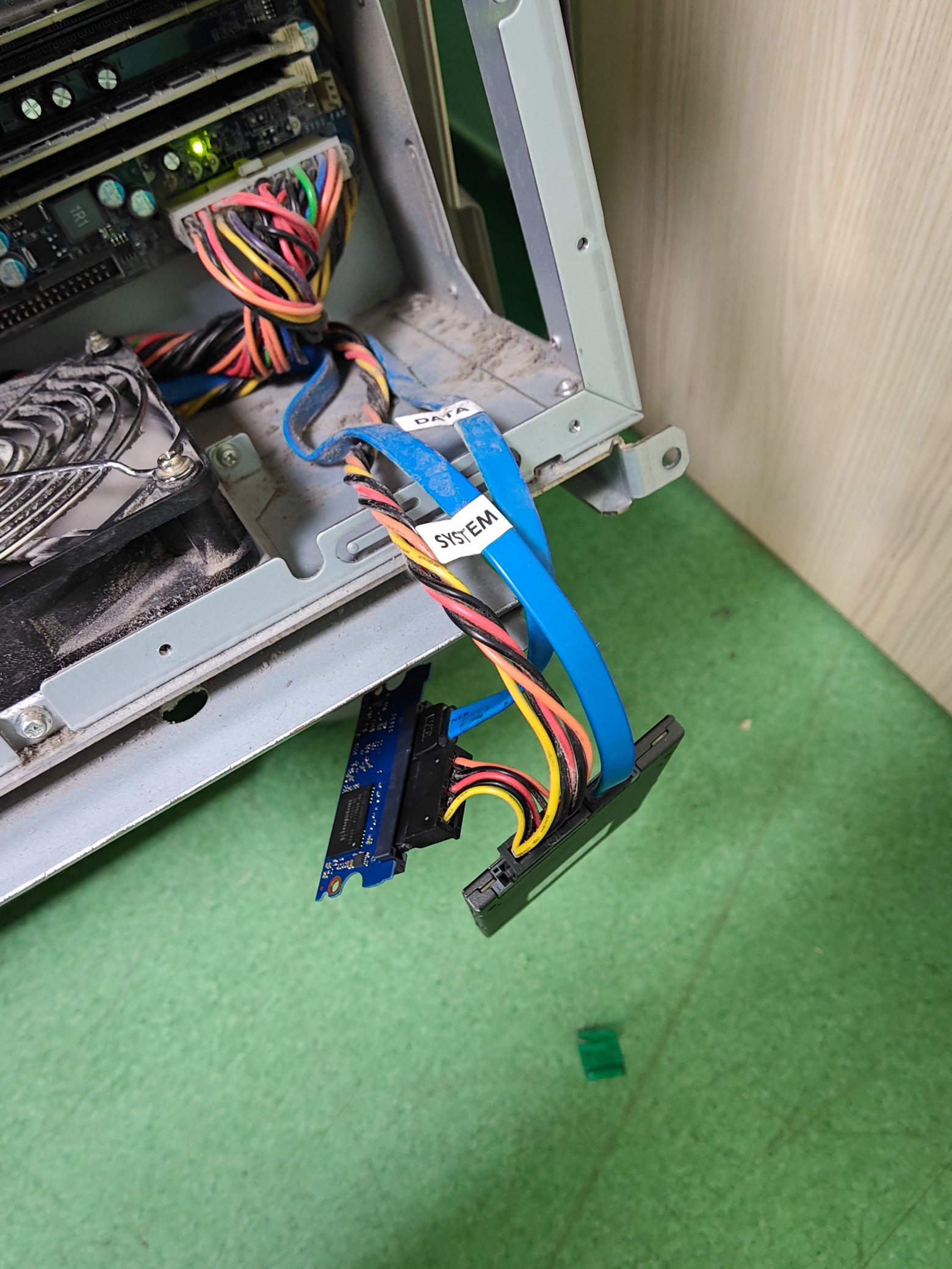 Пылищу потом продул