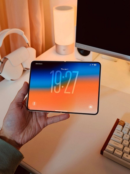 Без складки на экране и с толщиной всего 4,5 мм. Опубликованы живые фото складного iPhone Fold