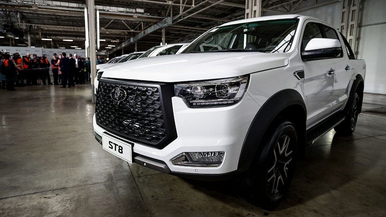 Отечественные рамные внедорожники, похожие на Toyota Hilux и Land Cruiser, стали дороже: сколько теперь стоят Sollers ST6, ST8 и ST9 - 1 Отечественные рамные внедорожники, похожие на Toyota Hilux и Land Cruiser, стали дороже: сколько теперь стоят Sollers ST6, ST8 и ST9