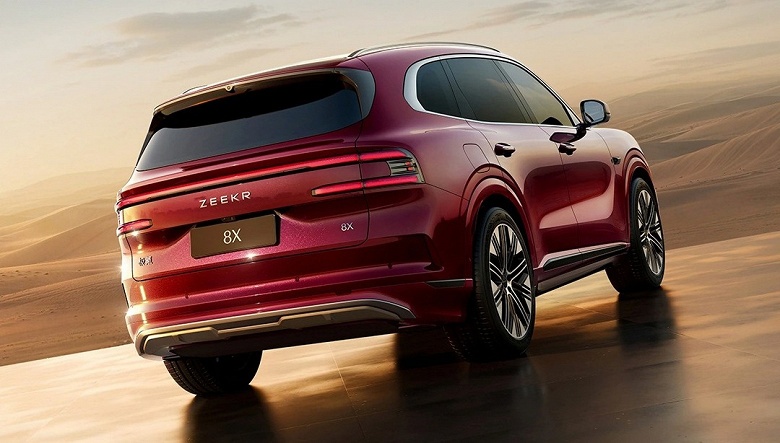 Новейший Zeekr 8X с ДВС показали на качественных официальных изображениях