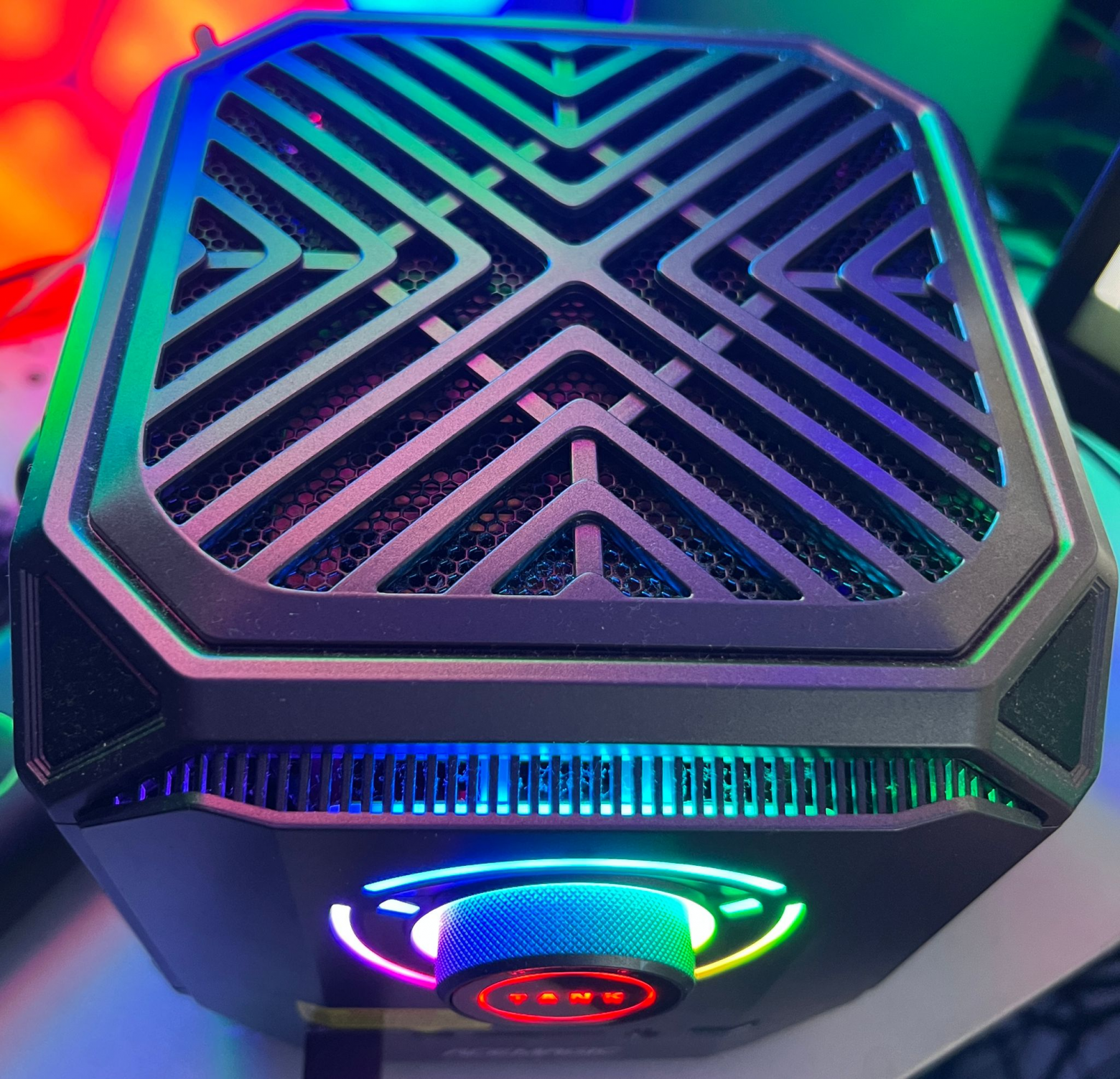 Acemagic M1A Pro+: новый мини-ПК с Ryzen AI Max+ 395. Что за зверь? - 4