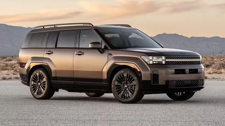 Hyundai Santa Fe пятого поколения подорожал в России на сотни тысяч рублей всего за месяц: заказы на новые машины принимаются от 3,86 млн рублей