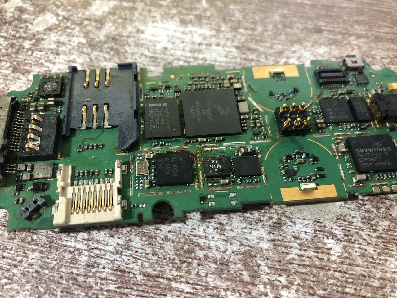 Тайна Motorola E398 — лучшего музыкального телефона из нулевых - 23 Тайна Motorola E398 — лучшего музыкального телефона из нулевых - 23