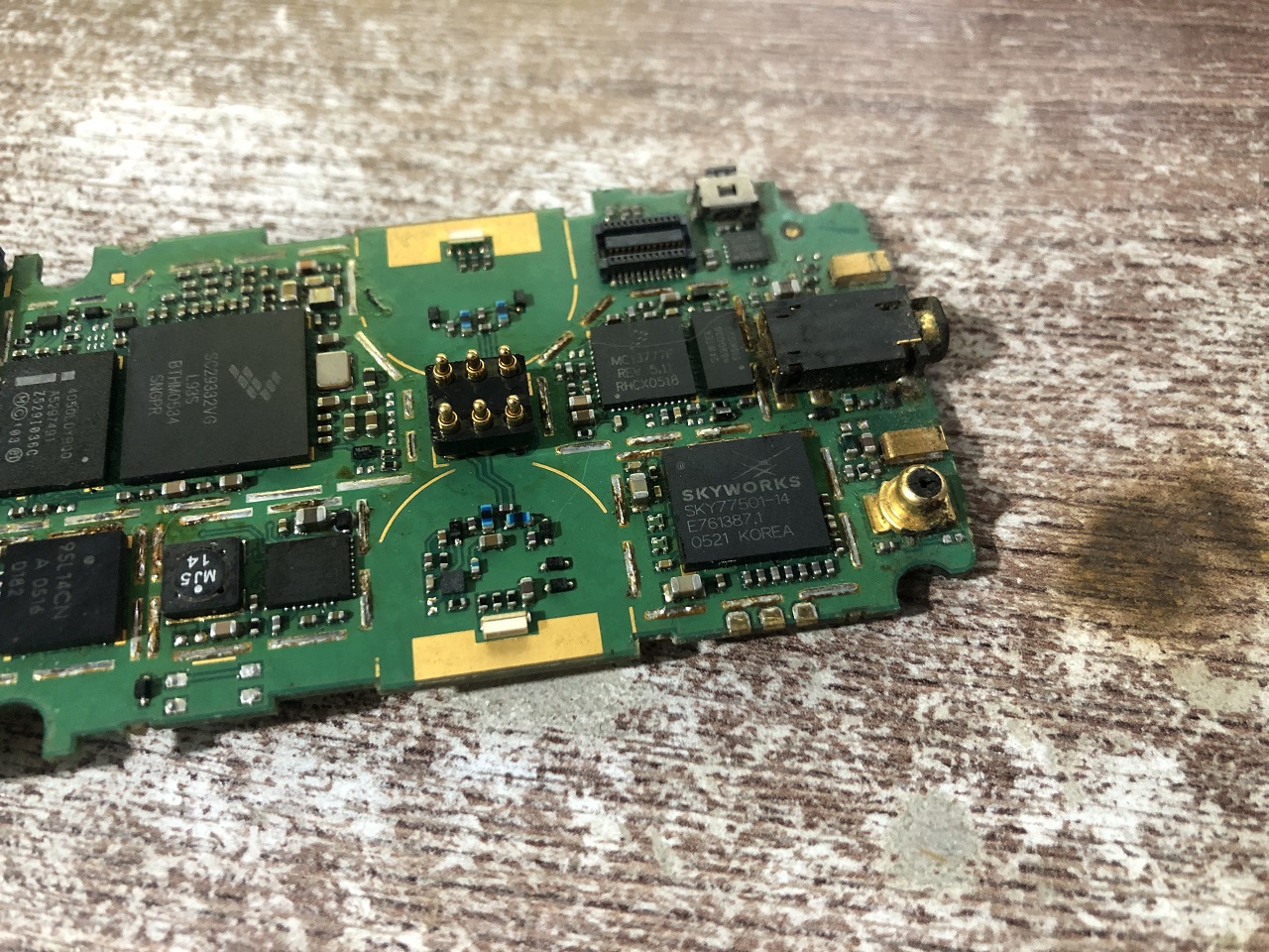 Тайна Motorola E398 — лучшего музыкального телефона из нулевых - 24 Тайна Motorola E398 — лучшего музыкального телефона из нулевых - 24