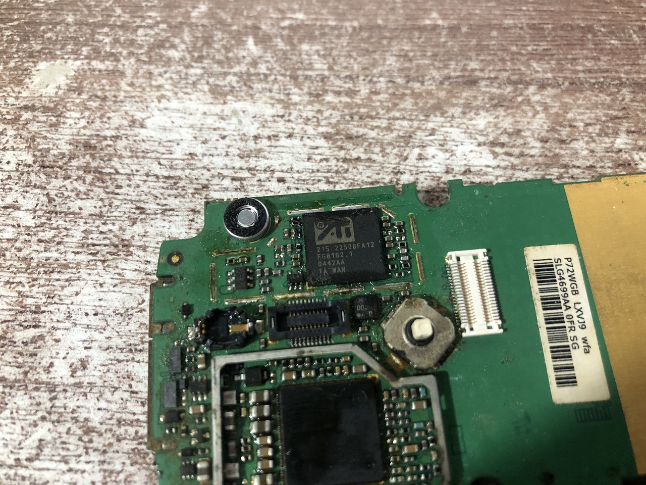 Этот крошечный GPU был функциональнее почти любой настольной 2D-видеокарты из 90-х