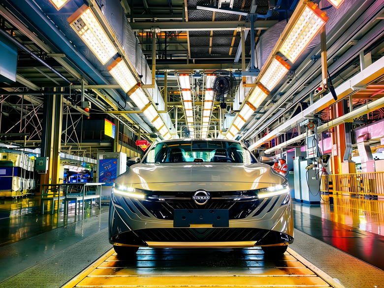 Дизайн в духе новых Nissan Teana и Qashqai в сочетании с проверенным атмосферным мотором: в Китае стартовало производство нового Nissan Sylphy - 1 Дизайн в духе новых Nissan Teana и Qashqai в сочетании с проверенным атмосферным мотором: в Китае стартовало производство нового Nissan Sylphy