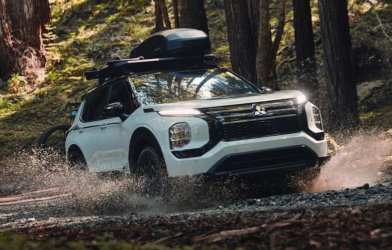 Продажи Mitsubishi в США обвалились: один лишь Toyota Corolla Cross обогнал всю линейку Mitsubishi в США, включая Outlander и Eclipse Cross