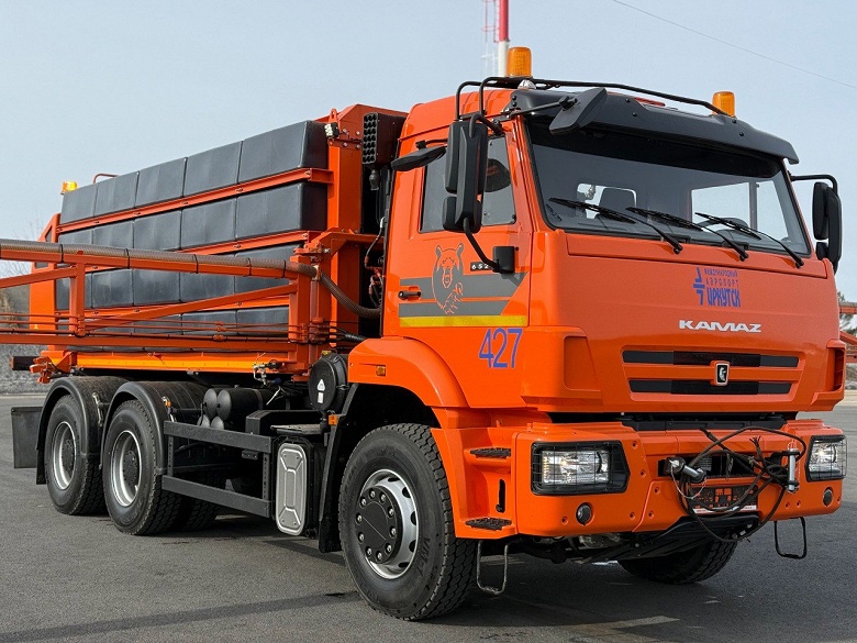 Пузырь китайских грузовиков в России лопнул? Sitrak и Shacman по итогам 2025 года потеряли 70% продаж, а вот КамАЗ держится