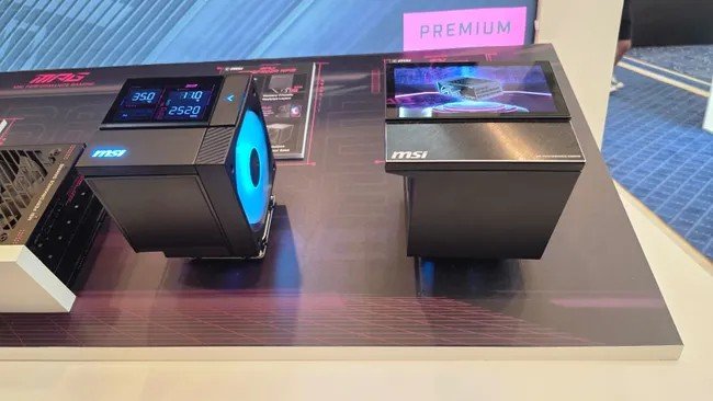 Процессорные кулеры MSI MPG CoreFrozr получили крупные экраны. У старшей модели он и вовсе 6-дюймовый - 2 Процессорные кулеры MSI MPG CoreFrozr получили крупные экраны. У старшей модели он и вовсе 6-дюймовый