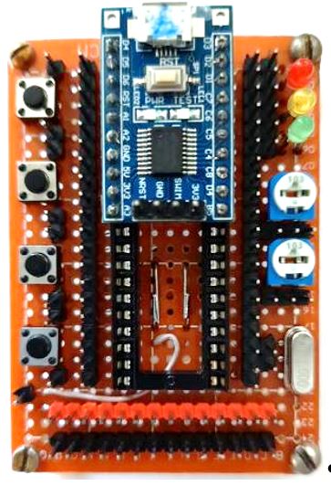 Рисунок 6 – Макет для проверки и отладки кода, созданного программой “Конфигуратор микроконтроллеров STM8S103/105” (размеры 50х70 мм.)