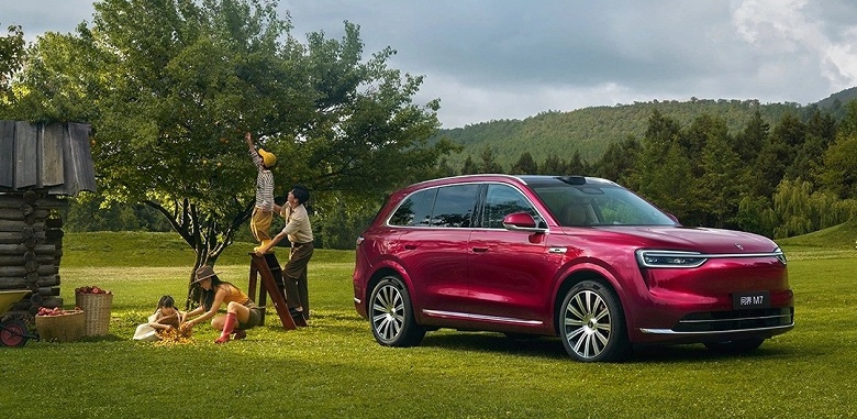 Запас хода до 1700 км, холодильник, экран на потолке, кресло с «эффектом невесомости», теперь дешевле. Представлен новый Aito M7 Extended Range - 1 Запас хода до 1700 км, холодильник, экран на потолке, кресло с «эффектом невесомости», теперь дешевле. Представлен новый Aito M7 Extended Range