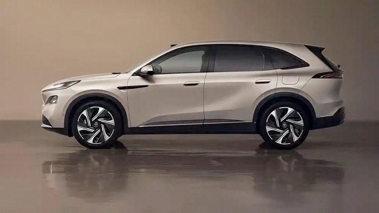 Запаса хода более 1600 км и адаптивная подвеска, которая регулируется 200 раз в секунду. Представлен Buick Electra E7