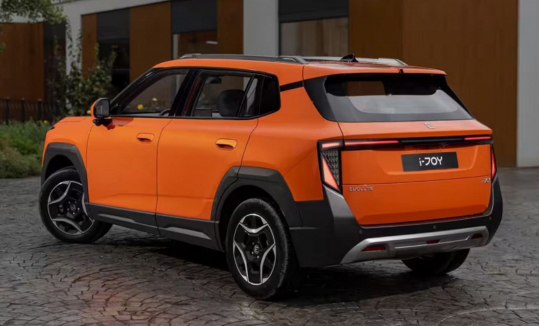 Популярный электрический кроссовер Evolute i-Joy подорожал в России: теперь от 1,85 млн рублей (с учетом госсубсидии) - 2 Популярный электрический кроссовер Evolute i-Joy подорожал в России: теперь от 1,85 млн рублей (с учетом госсубсидии)