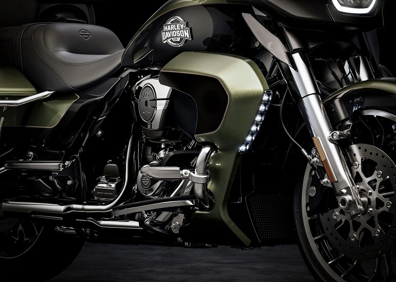 Представлены флагманские мотоциклы Harley-Davidson нового поколения: Street Glide Limited и Road Glide Limited
