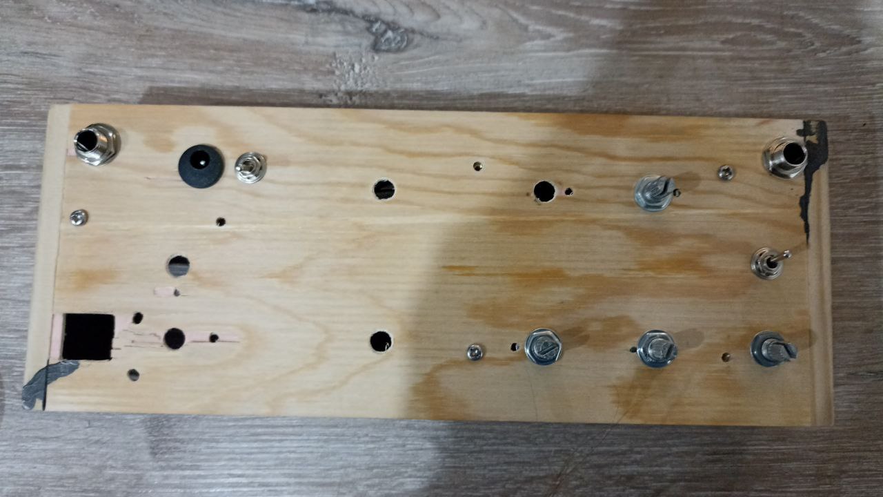 Новогодний подарок себе — полный электрогитарный аудиотракт в уютной деревянной коробочке - 19