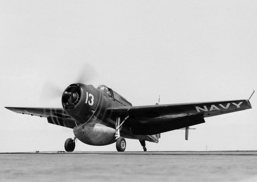 Grumman TBM-3W c радаром AN/APS-20