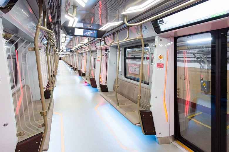 В московском метро появился первый в России беспилотный поезд