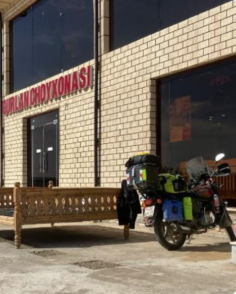 Ночевка в чайхане где-то в пустыне между Бухарой и Самаркандом