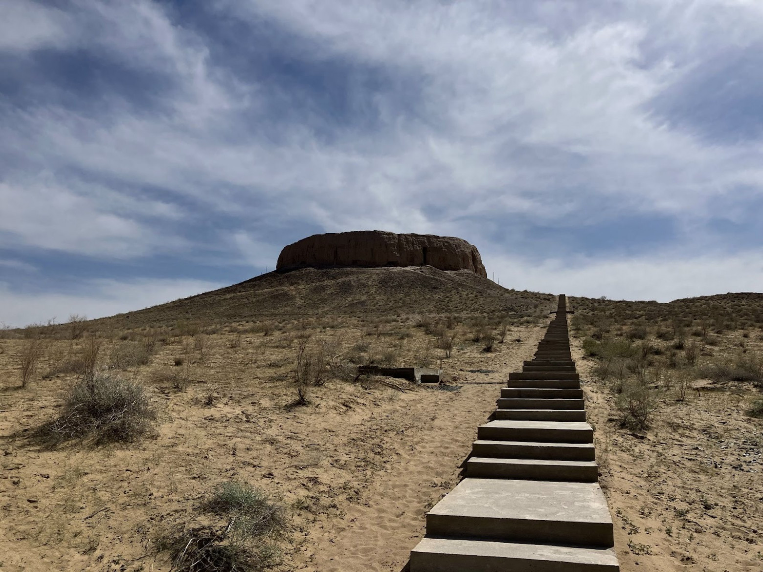 Лестница к башне "Молчания"