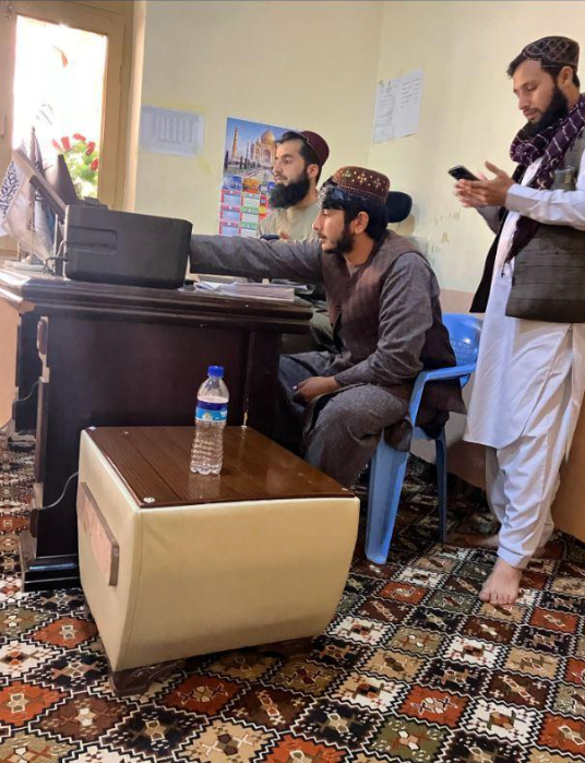 Афганистан. Оформление документов на границе.