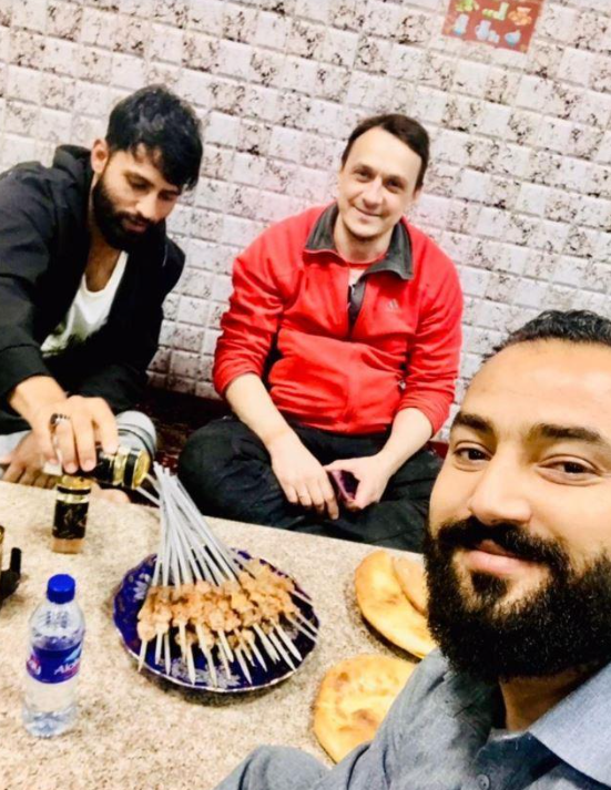 Пригласили на ужин