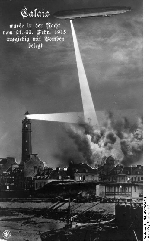 Немецкая открытка про бомбёжку Кале цеппелином Z-X