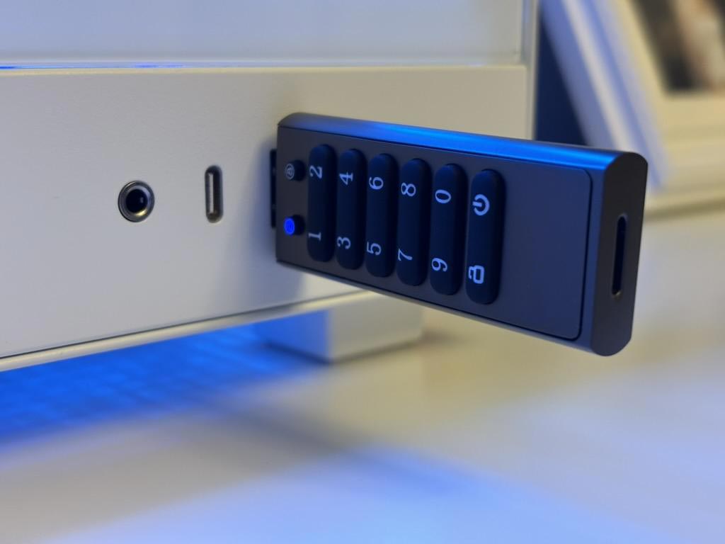 Экспресс-анализ безопасности криптофлэшек: реальная защита или маркетинговый ход? - 5