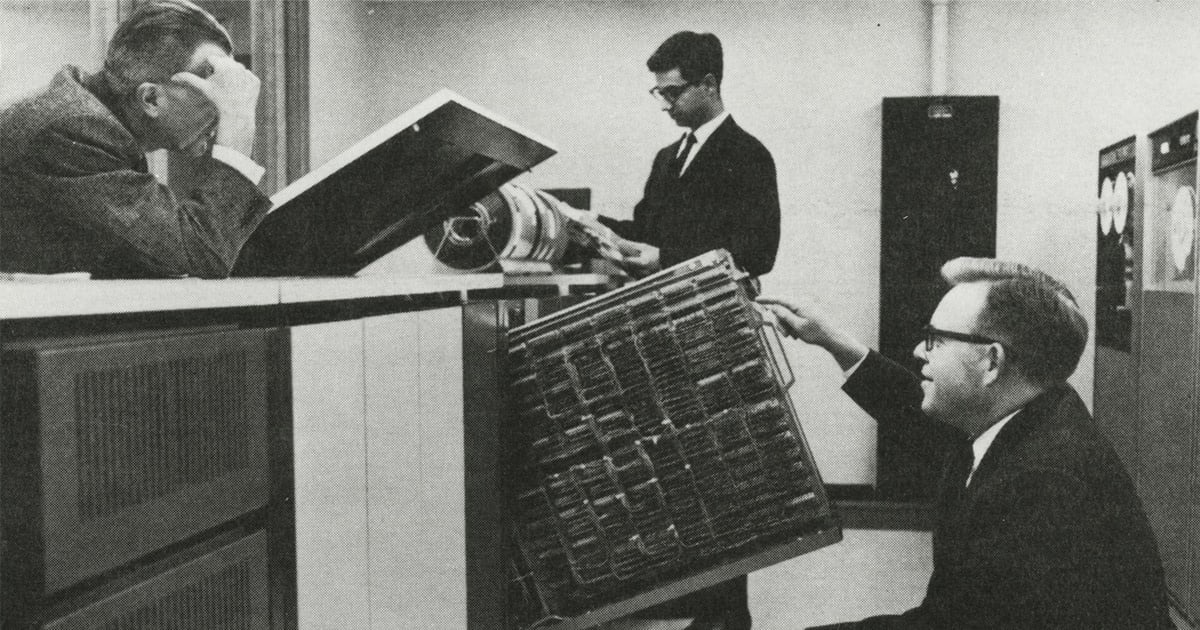 Обслуживание мейнфрейма Honeywell 200